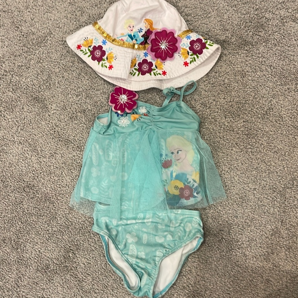 Disney’s Princess Elsa bikini and matching hat in 3T.